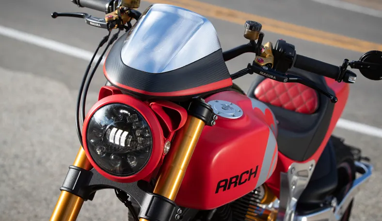 <Pan> Herausforderung: </span> Integration von Lichtsicherheit und -technologie in ein einzigartig gestaltetes Motorrad einbeziehen